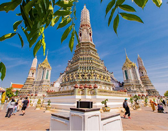 Wat Pho (Temple of the Reclining Buddha)