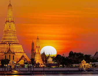 Wat Arun (Temple of Dawn)